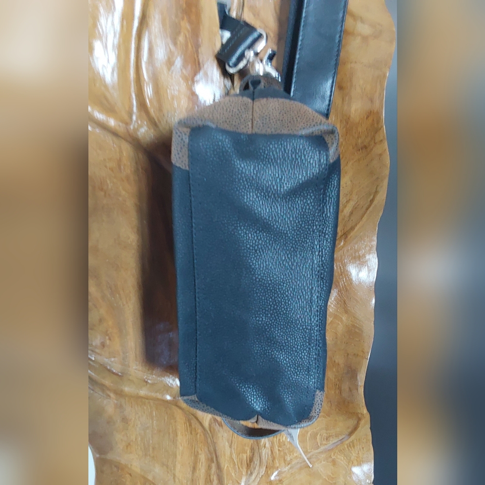 MENS FAUX PEBBLE LEATHER MESSENGER BAG - Picture 3 of 6